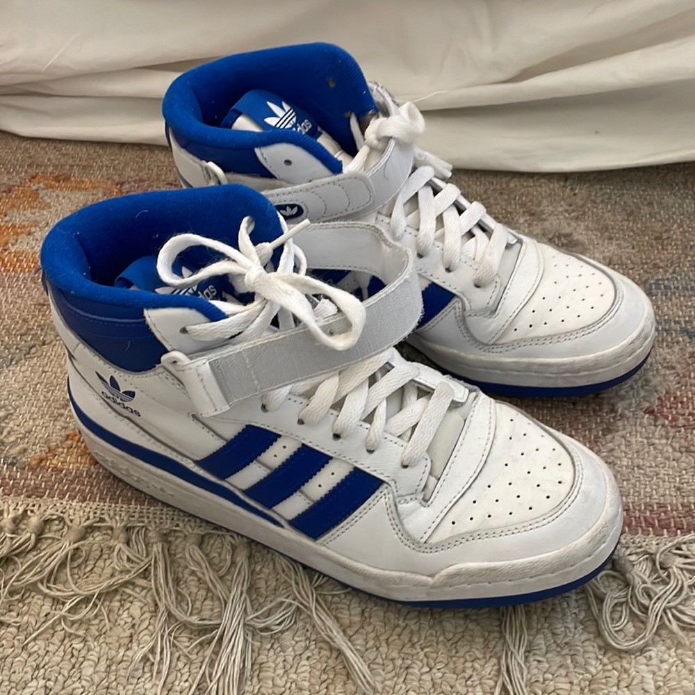Adidas Shoes💙🤍